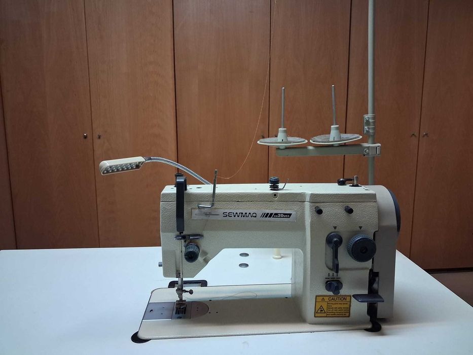 Maquina costura a funcionar 100%
