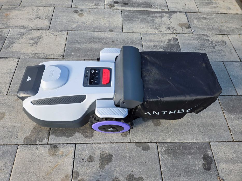 ANTHBOT N8 RTK robot koszący 4w1 + kosz 23L – tylko 5 koszeń!