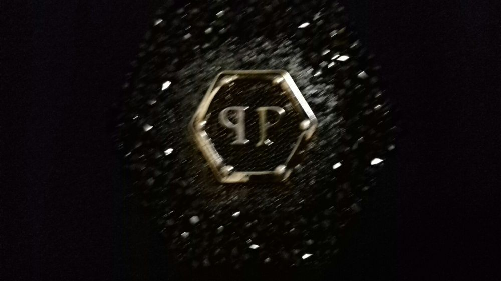 Красивое, стильное платье Philipp Plein