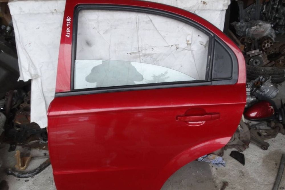 Chevrolet Aveo t250 авторозбір. Двері, скло, крило, насос гідропідсилювач, бампер