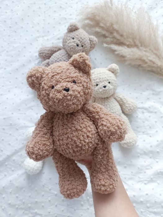 Zestaw miś, grzechotka, zawieszka do smoczka szydełko