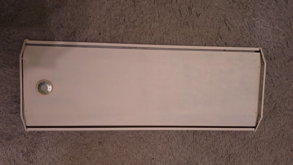 Grzejnik elektryczny  na sciane 1000W  regolowany termostat