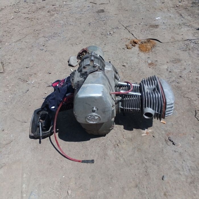 Двигун до мотоцикла Дніпро.