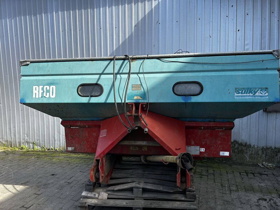 Rozsiewacz nawozu sulky dpx 1804