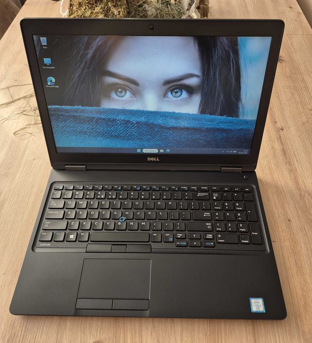 Dell Latitude 5580 i5-6300 8GB DDR4 SSD 256GB M.2 WIN 11 NOWA bateria