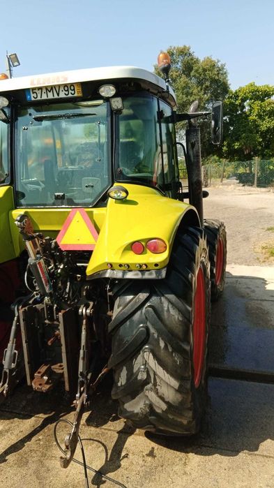Trator Claas Arion 620  2012
