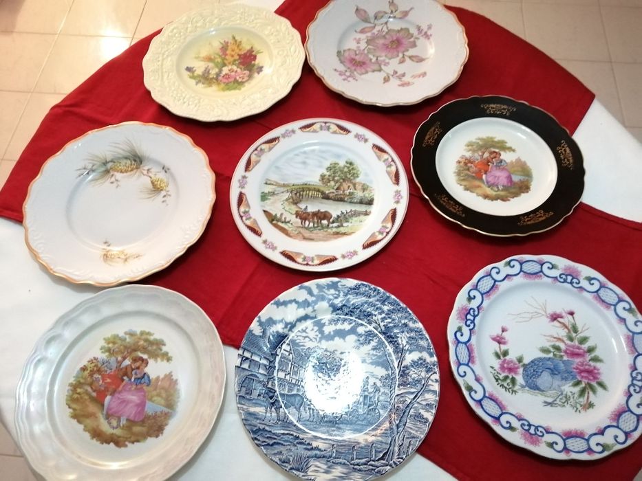 Pratos decorativos a 5 euros cada