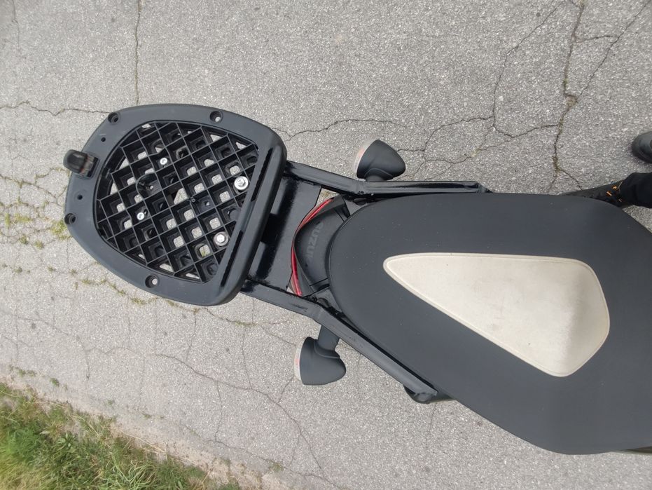 Suzuki sfv sv 650 Gladius