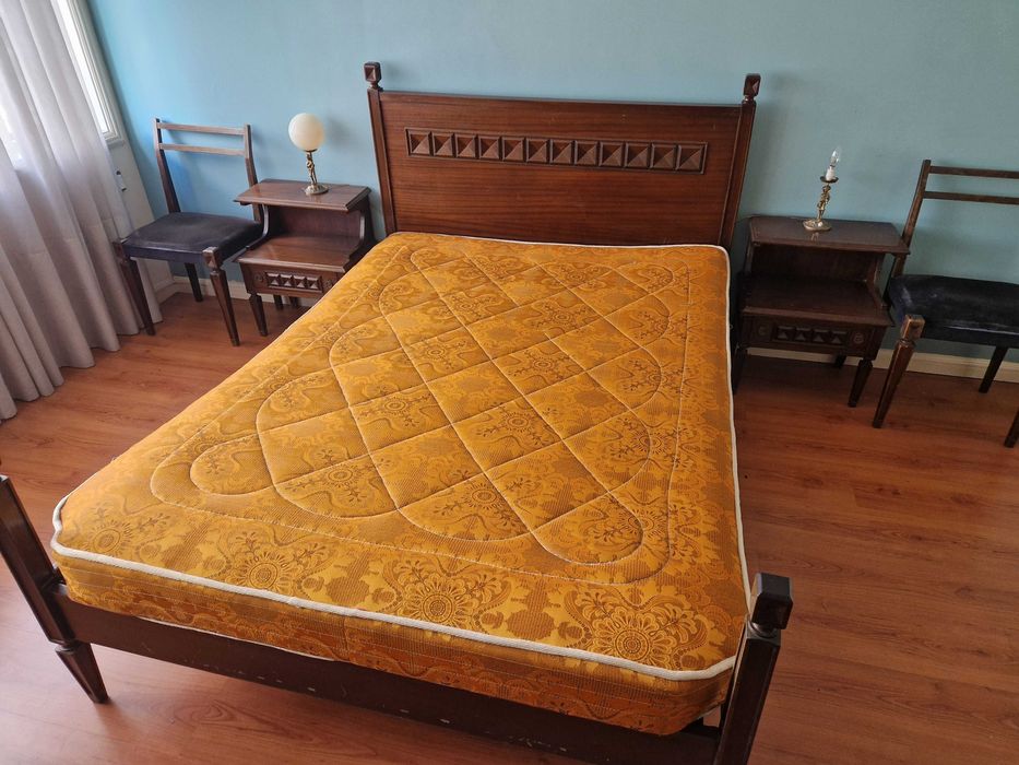 Venda de mobiliário de quarto