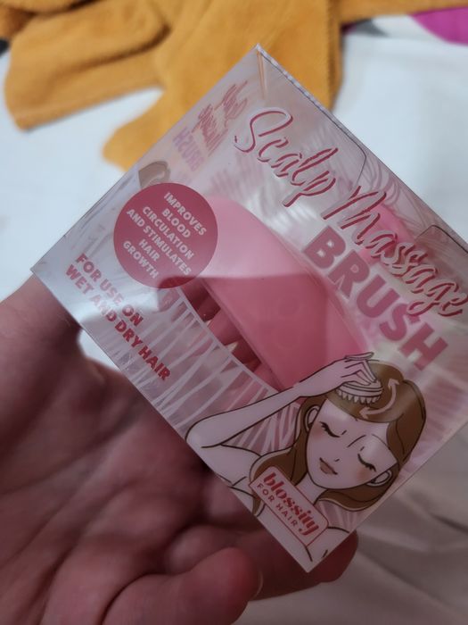 Masażer do skóry głowy