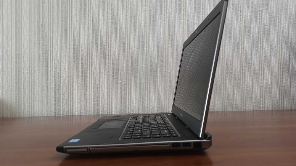 Ноутбук Dell Vostro 15,6" / Core i7-3612QM / 16gb / 240 гб SSD