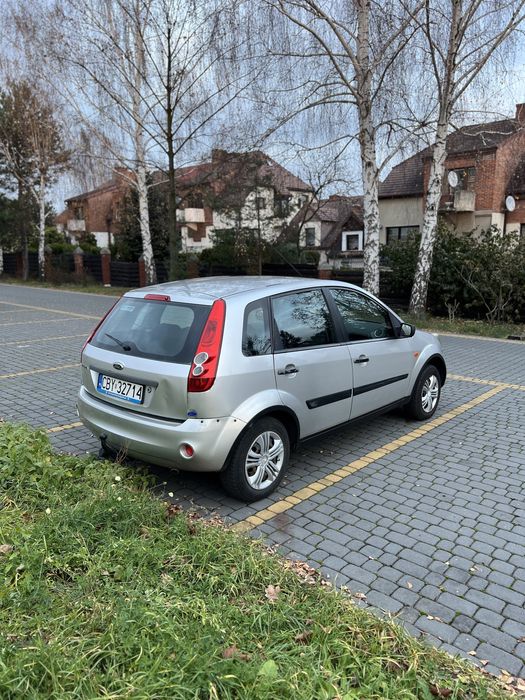 Ford Fiesta 5 drzwi 2007r.