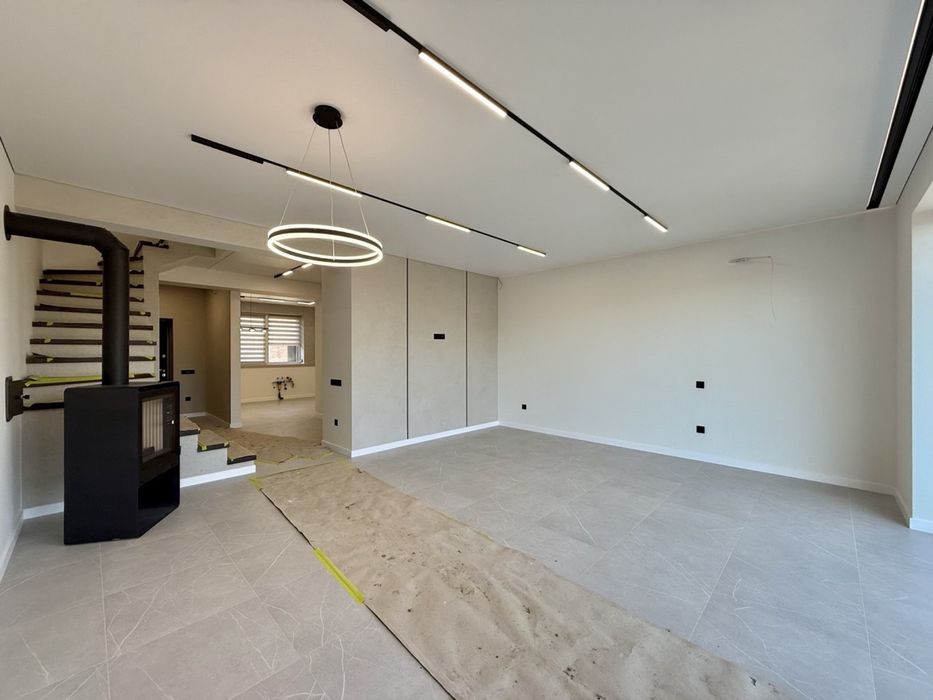 Продаю таунхаус з ремонтом !