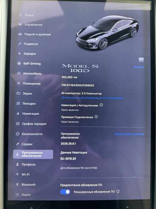 Tesla model S 100D, 2018 року(Тесла модель S) повний привід,  красивого чорного кольору