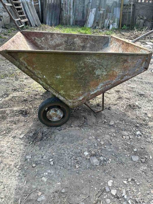 Тачка будівельна (садова)