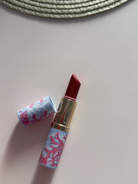 Помада Estee Lauder і Topface