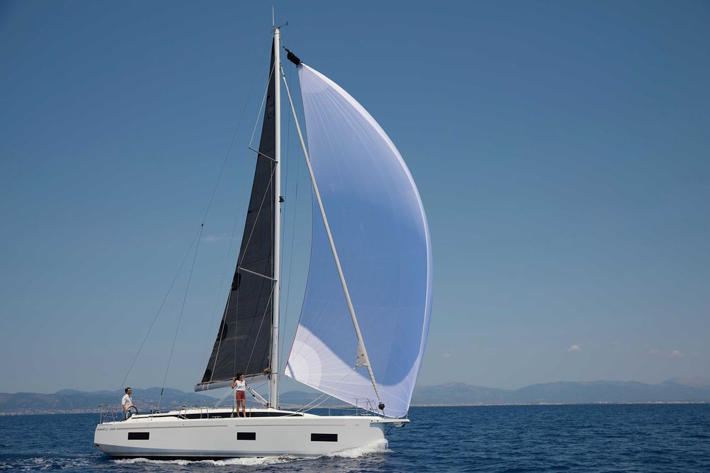 Jacht żaglowy Bavaria C38