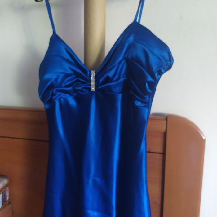 Vestido de cetim Morgan