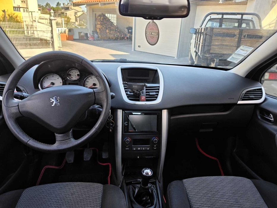 Peugeot 207 1.4 HDi Sport (2010) foto 5