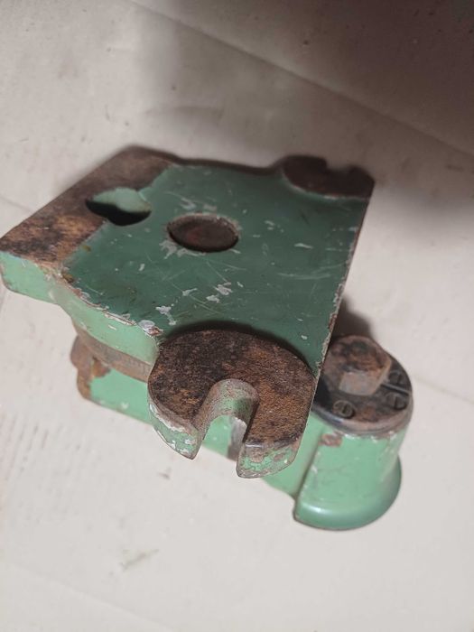 Пристрій для вимірювання різьбових кілець ИП-4М бабка заточного станка