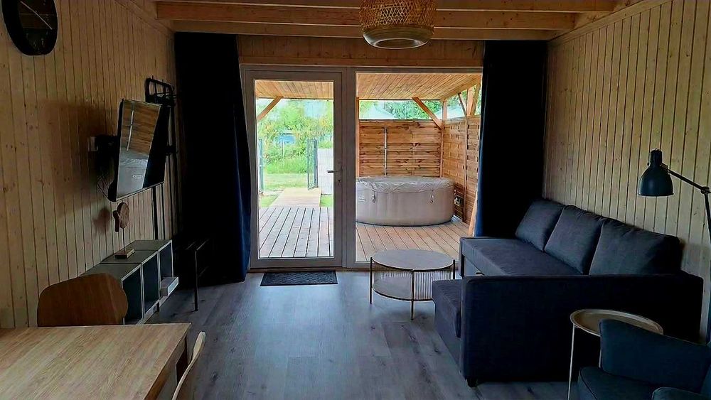 Domek z jacuzzi i sauną. WOLNY OD 13 września .Jezierzany, Jarosławiec