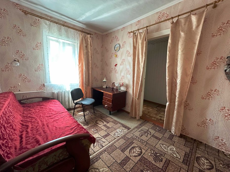 Продам капітальний житловий будинок, 10 хвилин від метро Індустріальна (Пролетарська)