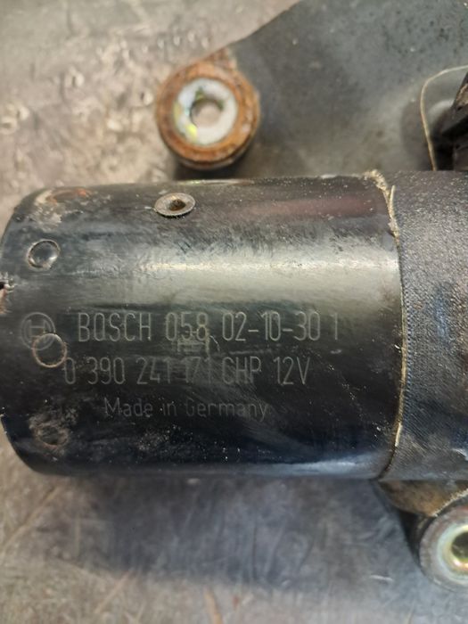 Silnik wycieraczek przód przednich Volvo V40 S40 rok 2003