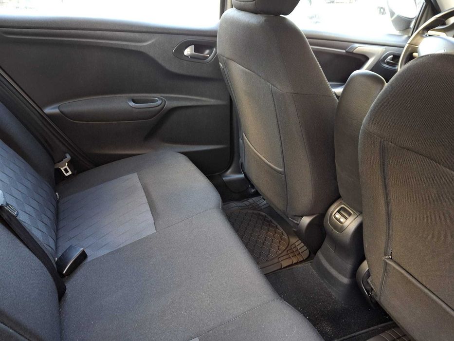 Citroen C-Elysée (Sempre assistido na marca,livro de revisões)