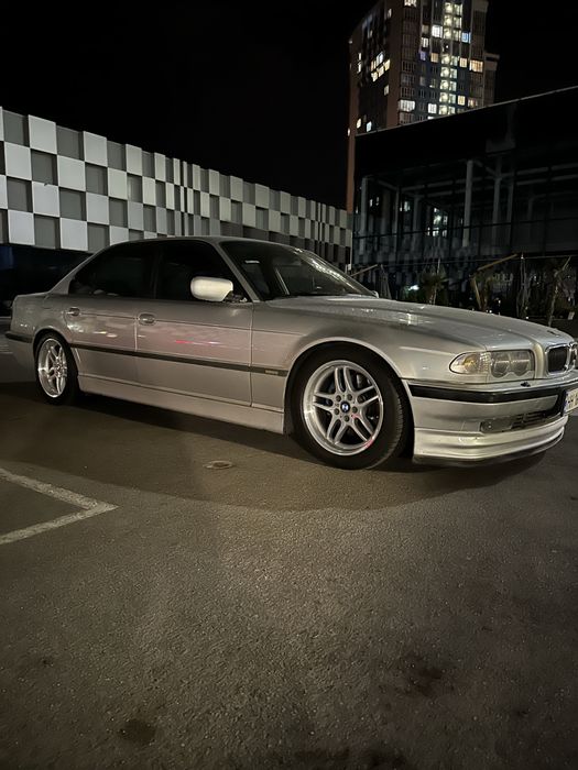 BMW 735i e38 отличное состояние