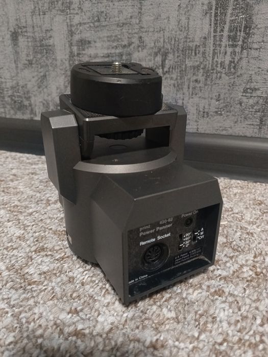 Штативна головка для відео Bescor MP-101 Motorized Pan Head