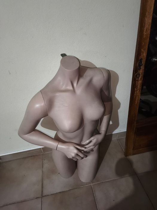 Manequim em bom estado