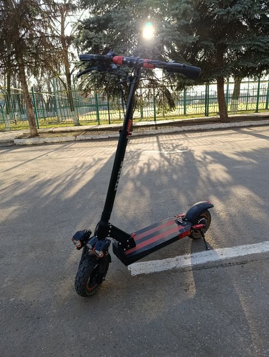 Продам електросамокат