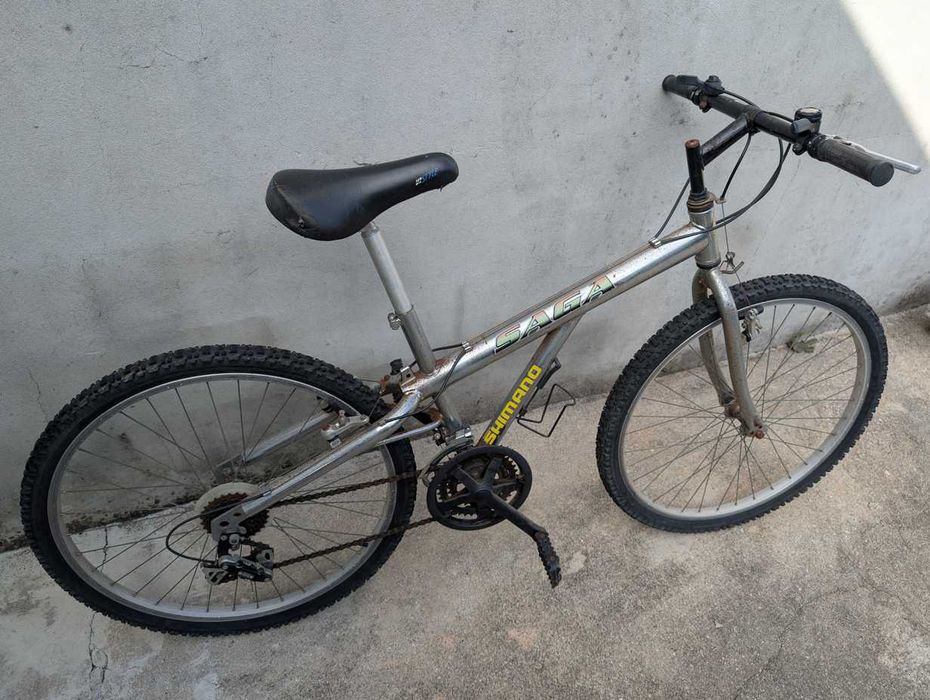 Bicicleta (Requer afinação/restauro)