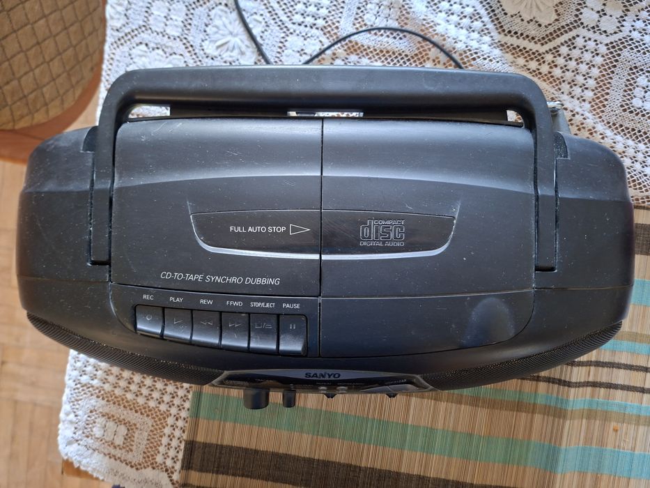 Radiomagnetofon cd Sanyo z100f