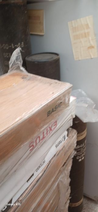 Pavimento flutuante e portas novas