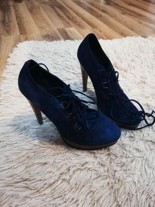 Buty szpilki kazar r. 36 na obcasie granatowe