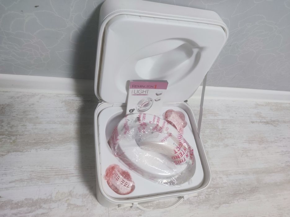 Фотоепілятор REMINGTON i-LIGHT Prestige IPL6750