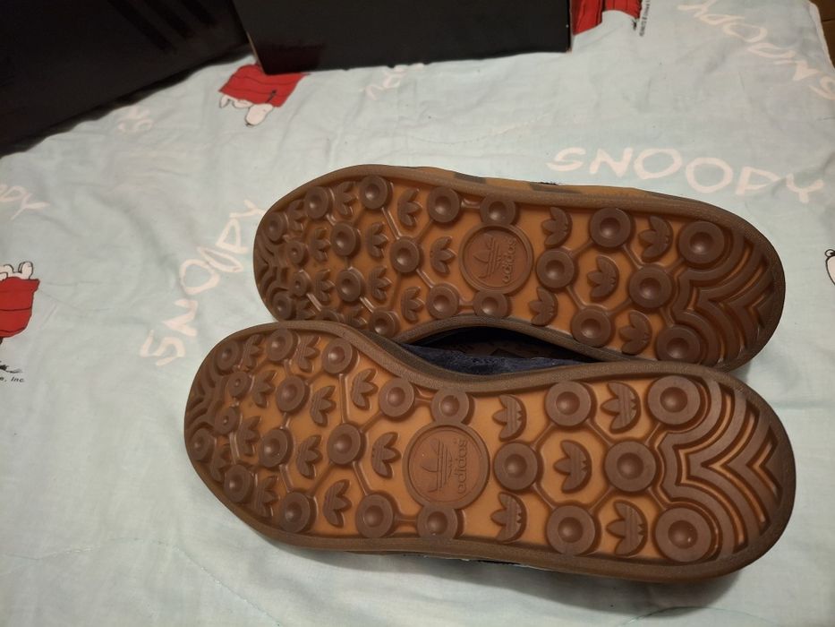 Sapatilhas Adidas Aloha Super 40.5