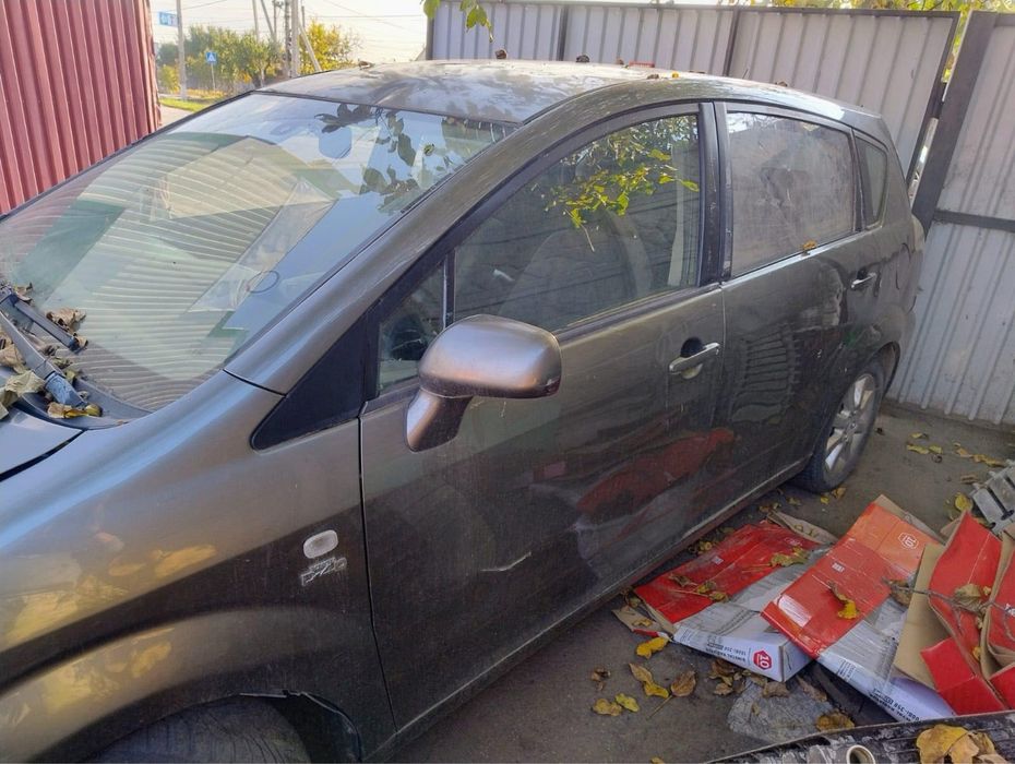 Разборка Toyota Avensis t25 Toyota Corolla Verso E12 2.0 d4d 2004-2009 Toyota Corolla e11 2001