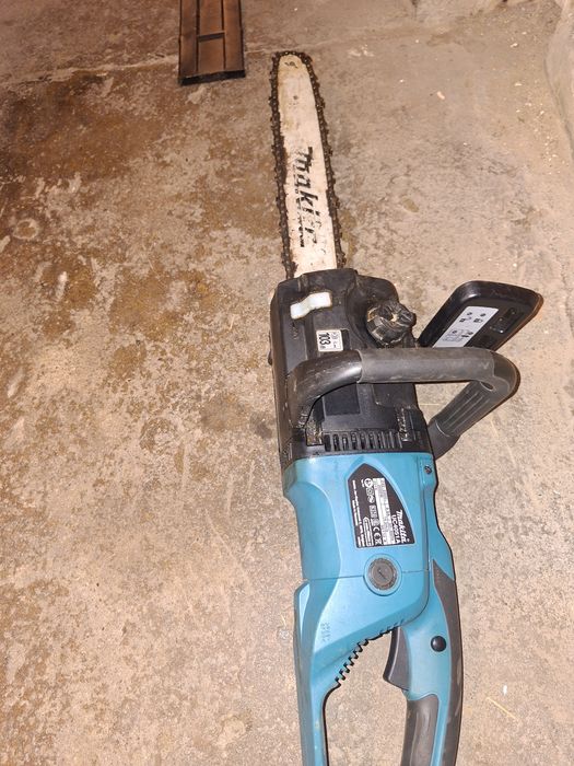 Makita Piła Łańcuchowa Elektryczna Uc4051Ax1 używana