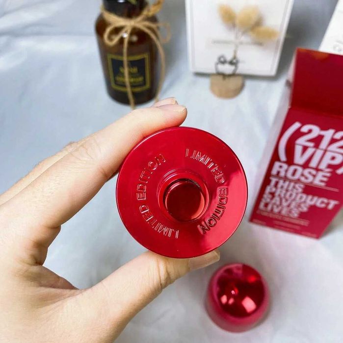 Carolina Helena 212 VIP red rose perfumy 80ML