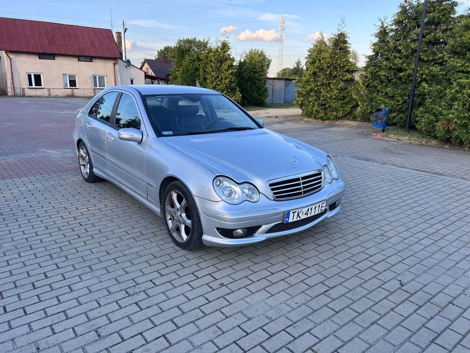 Mercedes-Benz Klasa C Mercedes-Benz C 220 2005 r.