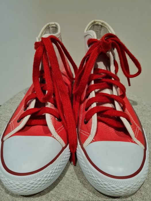 Trampki Levi's, r. 38