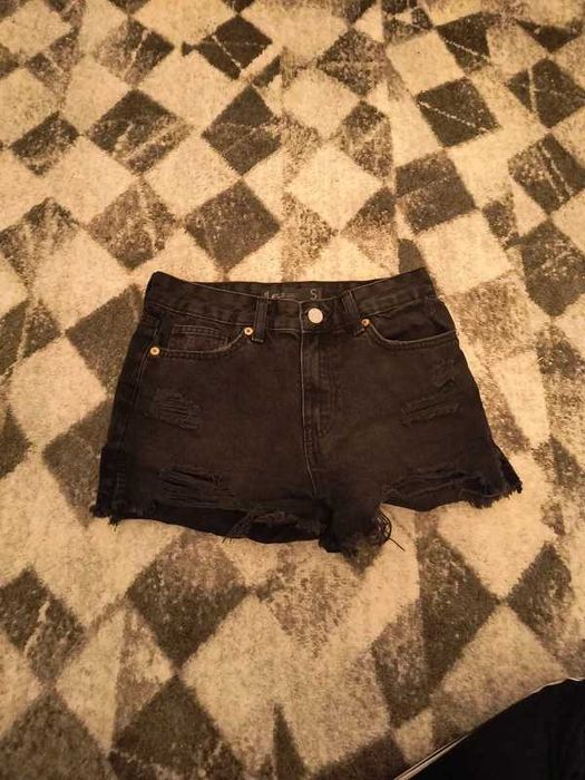 Czarne szorty FB sister