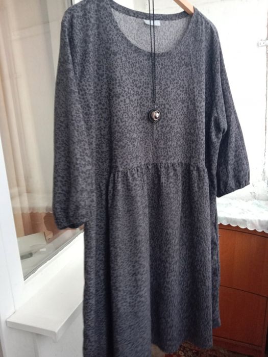 Продаю!Платья женские батал.