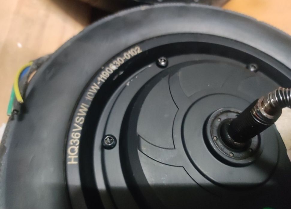 Roda com motor elétrico para trotinetes