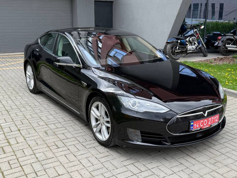 2015 Tesla model S 70D