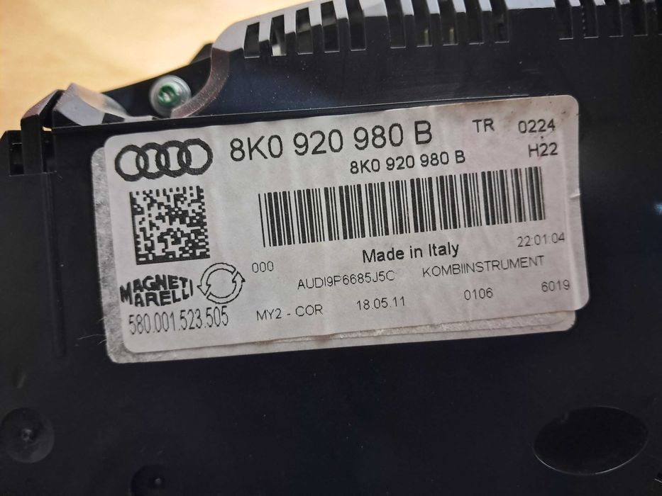 Licznik zegar prędkościomierz AUDI A4 B8 2.0 TDI manual ANGLIK