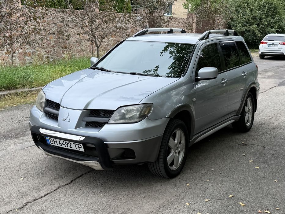 Продам Mitsubishi Outlander 2.0 4WD гарний стан рідний пробіг!