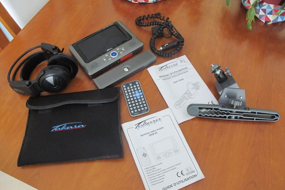 Leitor Dvd portátil para carro + suporte + 2 auriculares sem fio